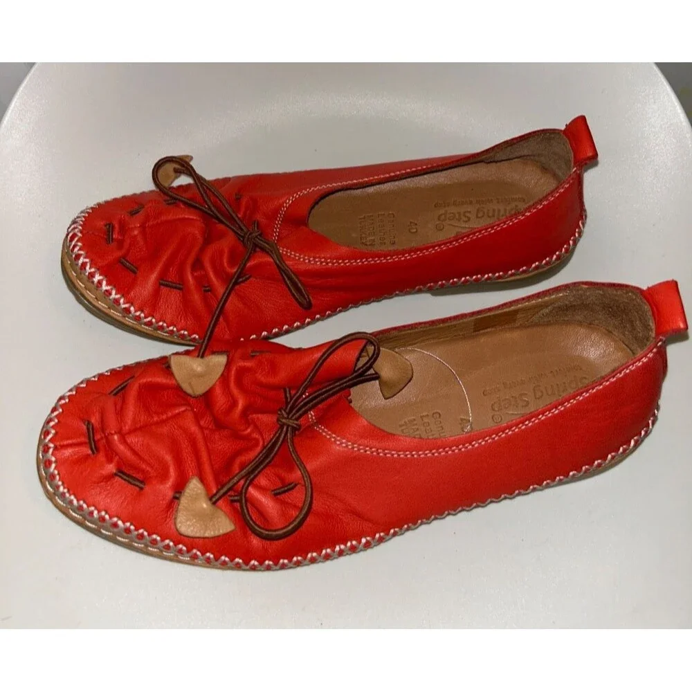 Spring Step Women’s Berna Slip On Loafer Shoe size 40/9 NWOT Genuine Leather Red